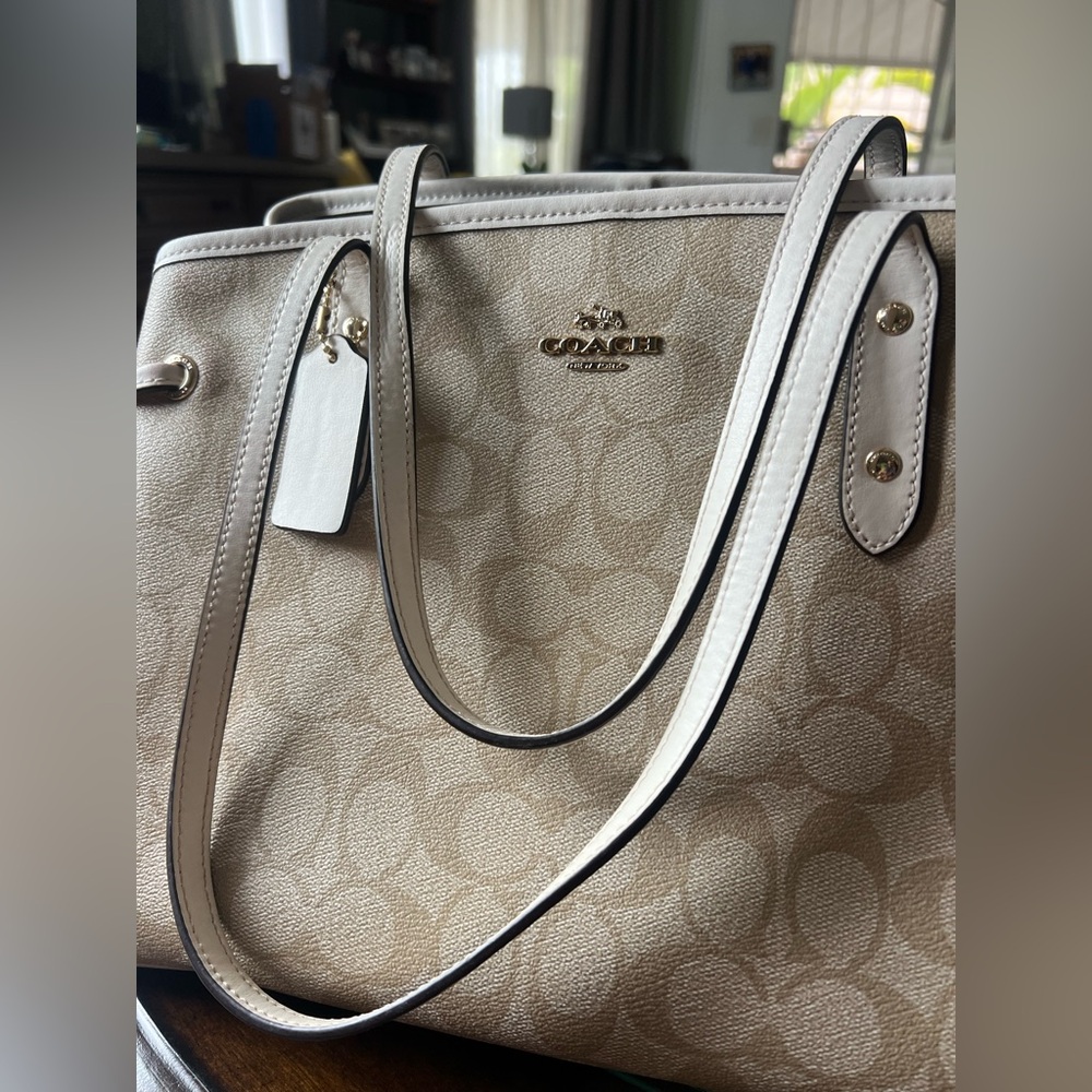 Coach Drawstring Carryall Bag - Picture 7 of 8